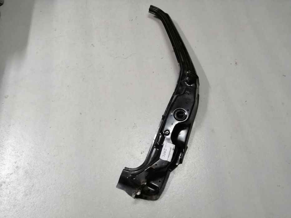 Pilar da cabine Toyota Dyna 150 ,250 e 280 NOVO