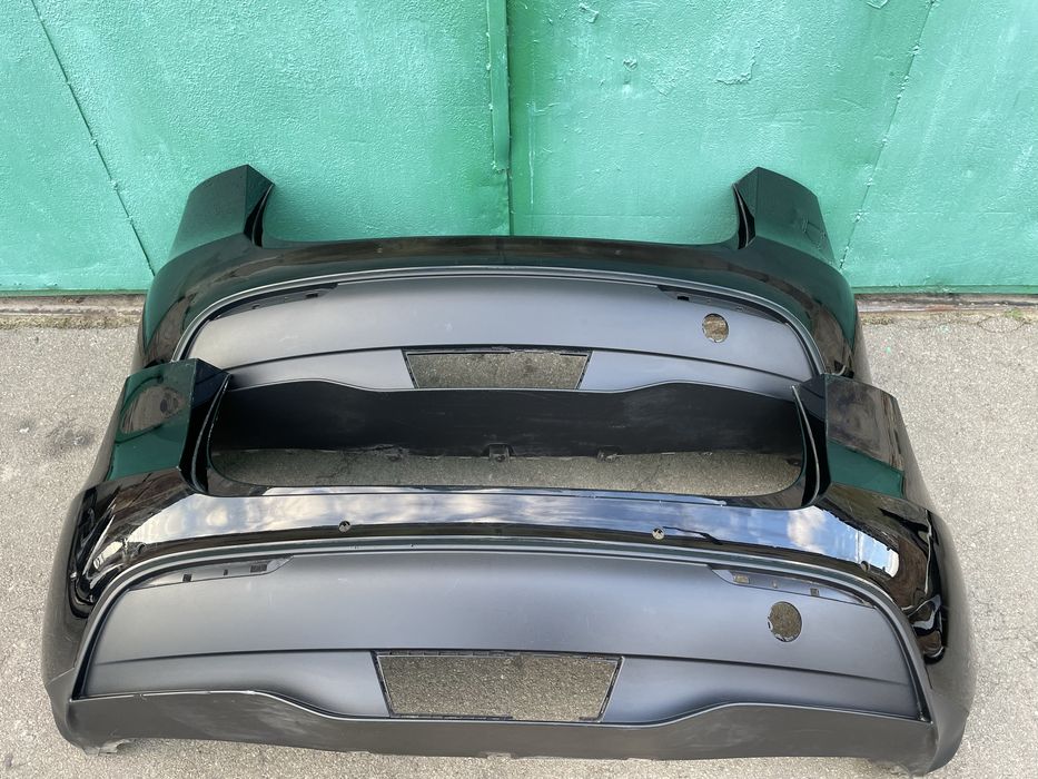 Бампер задній тесла вай tesla Y рест до рест