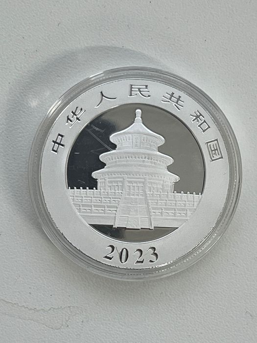 Срібна монета Китаю 10 юаней Панда 2023 р. З позолотою
