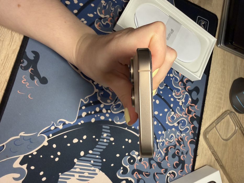 iPhone 16 Pro 128GB Desert Titanium Neverlock ідеальний стан