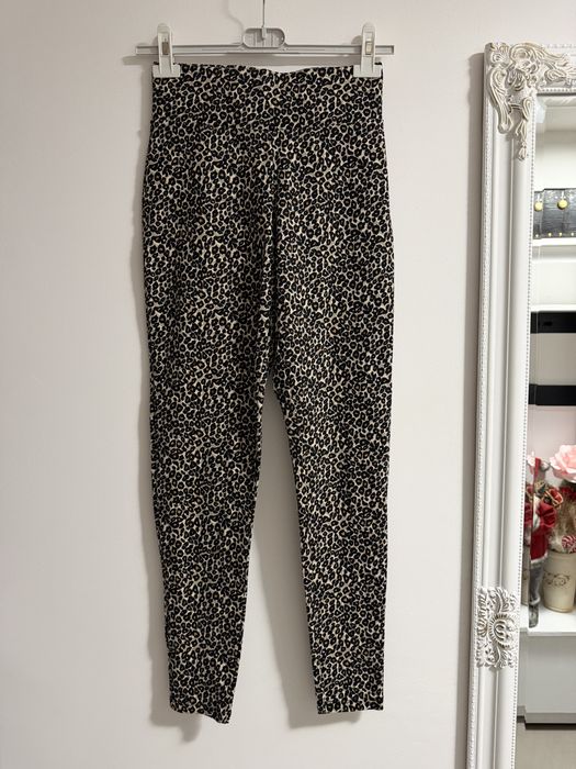 Legginsy w panterkę
