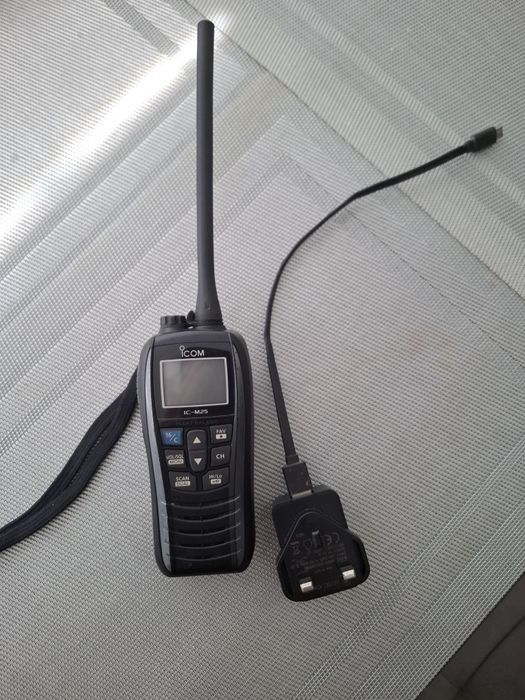 Судовая рация  Icom