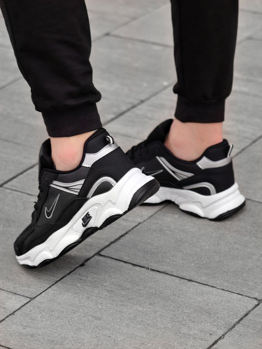 Кросівки Кроссовки Nike Black White Чёрный Белый Чорний Білий Кросовки демісезон