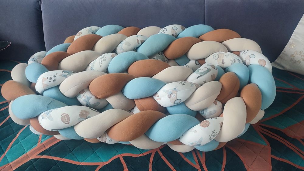 Warkocz/ochraniacz do łóżeczka firmy Stiulove