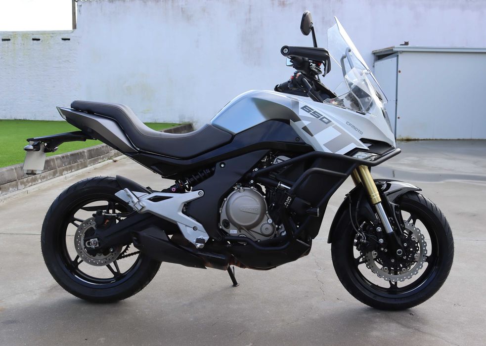 CF Moto 650 MT Impecável