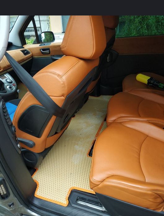 Продаєтьця Лянча федра