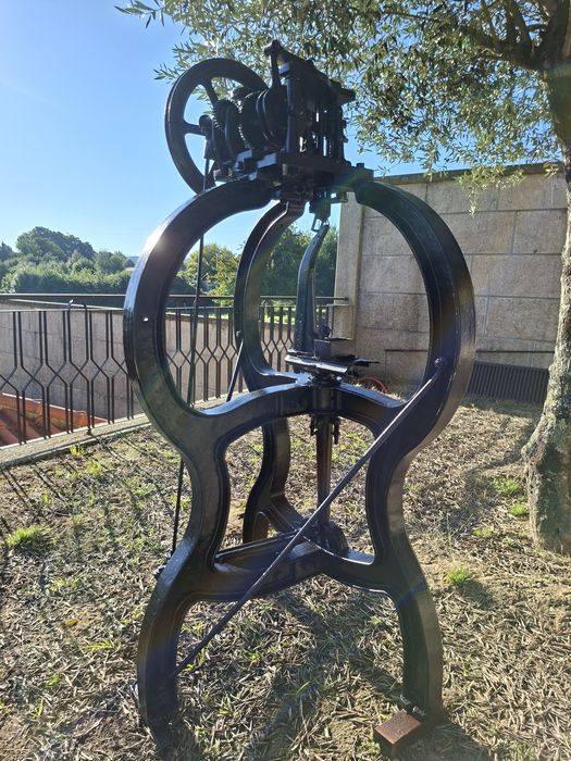 Máquina antiga de costura de calçado Blake–McKay – c. 1860