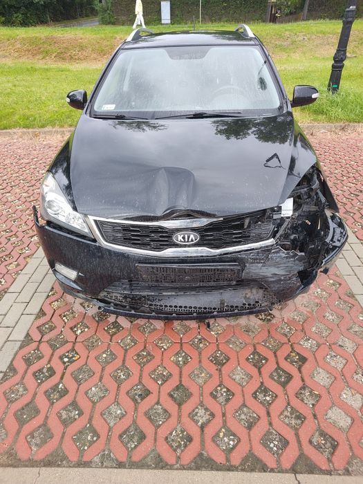 Kia po kolizji pali jeździ - benzyna+lpg