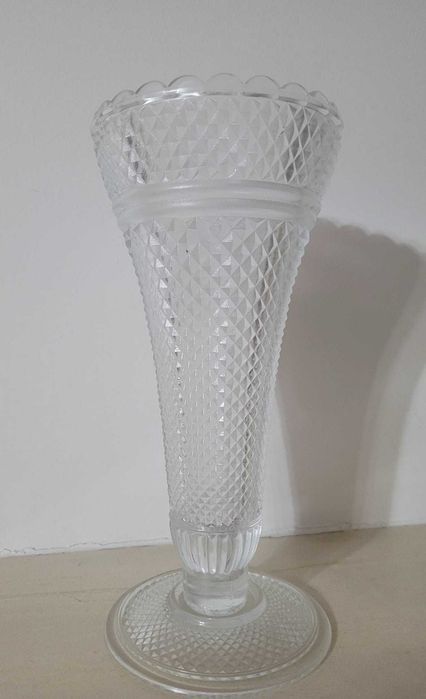 Molded Glass Pitcher439874131770091521