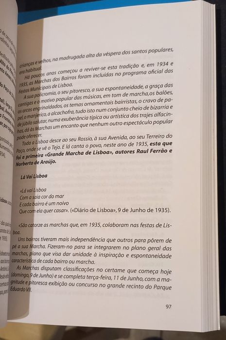 Livro sobre Lisboa, Seus Bairros, Arraiais e Marchas. PORTES GRÁTIS.