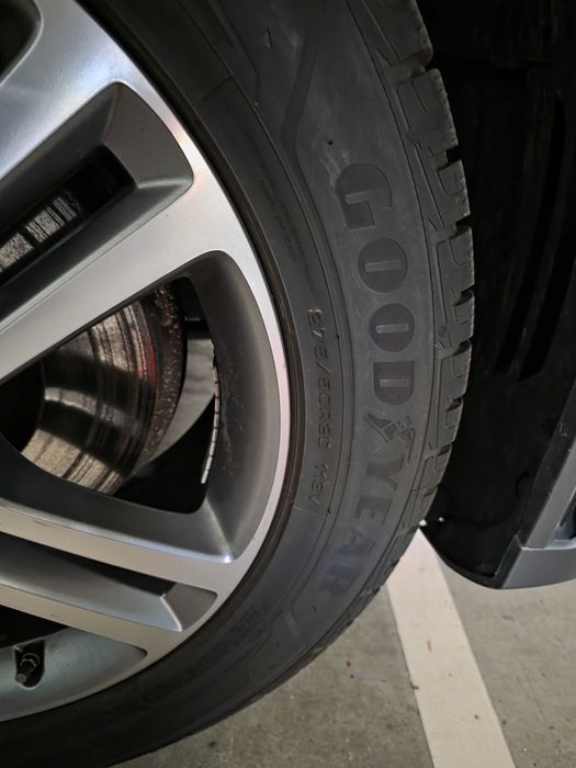 Conjunto 4 Jantes 22" originais e Pneus Mercedes