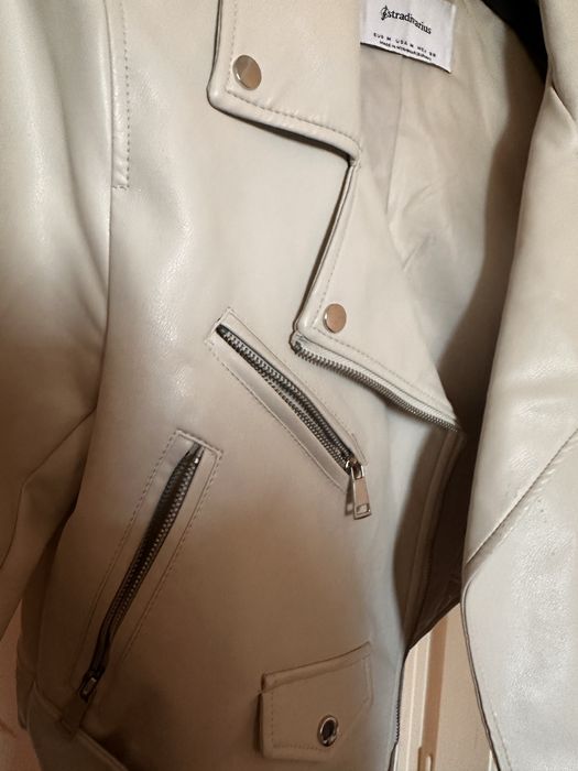 Косуха куртка stradivarius