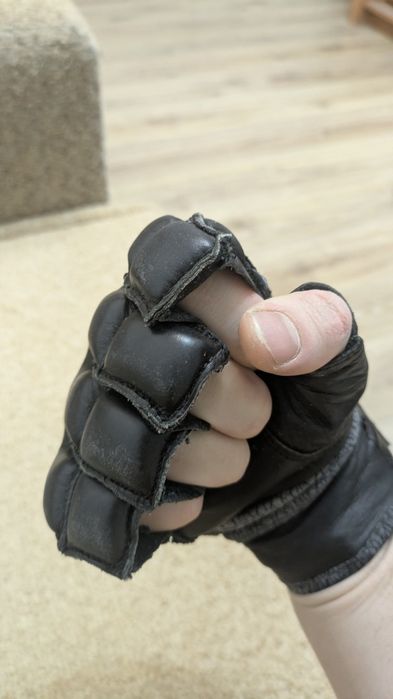 Рукавички боксерські з вирізами для пальців, для змішаних боїв