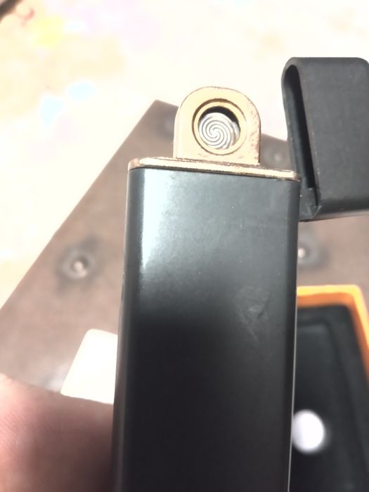 Электронная зажигалка