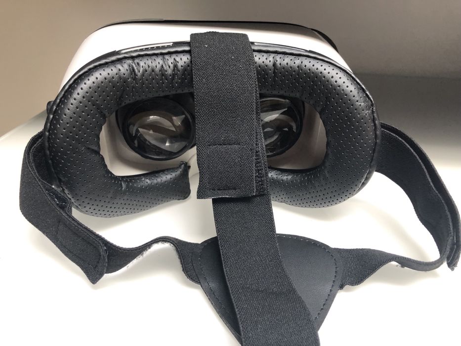 Virtual Reality Headphones64738463669250122