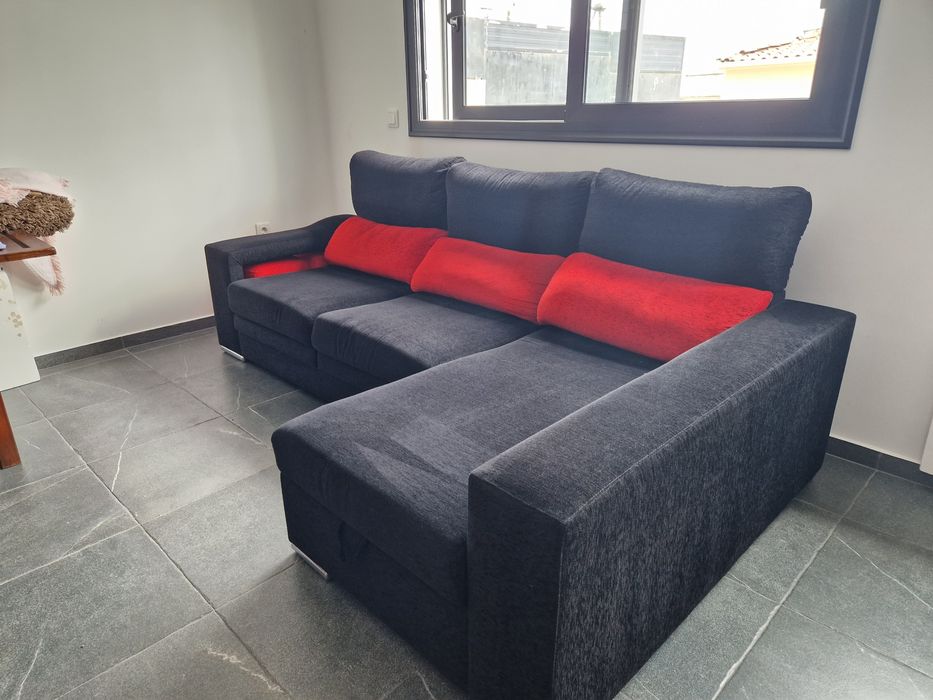 Sofá com chaise longue