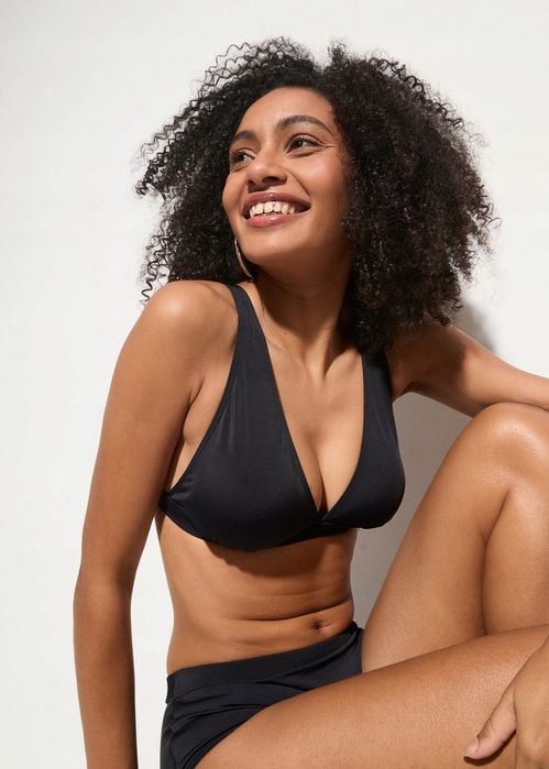 B.P.C. czarne bikini z figami ^44