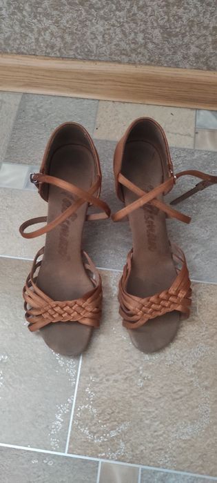 Туфлі для спортивно бальних танців