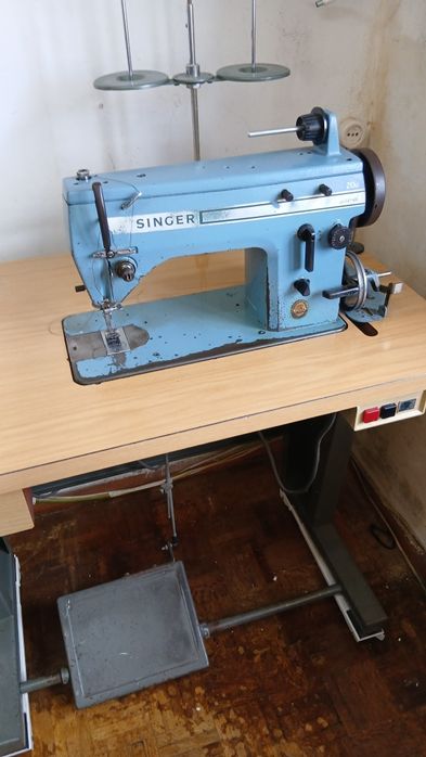 Máquina de costura profissional