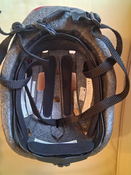 Capacete de criança BERG, ajustável com sistema de roda (50-57 cm)