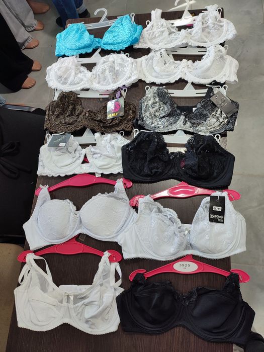 Бюстгальтер , ліф