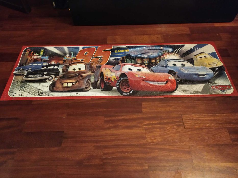 Puzzle do filme Cars da Clementoni.