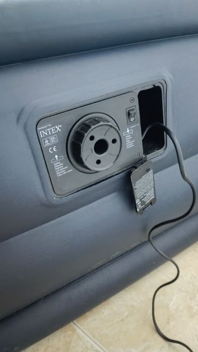 Colchão insuflável com bomba