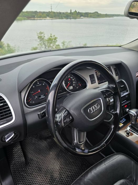 Продам  Audi Q7 у відмінному стані