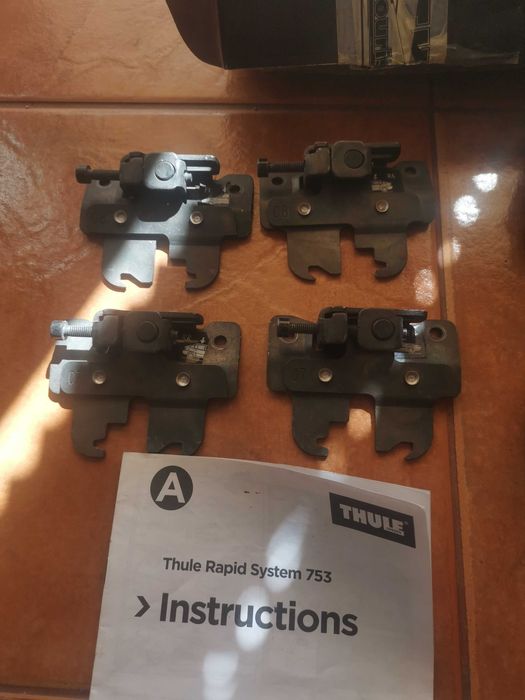 Stopy bagażnika Thule Rapid system 753 z kit thule 3090 do Kia Ceed