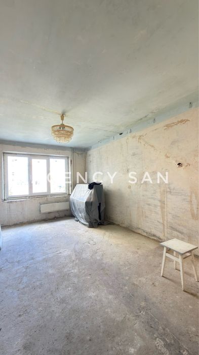 Продаж 3-х квартири пр. М. Лушпи ТЦ Атріум