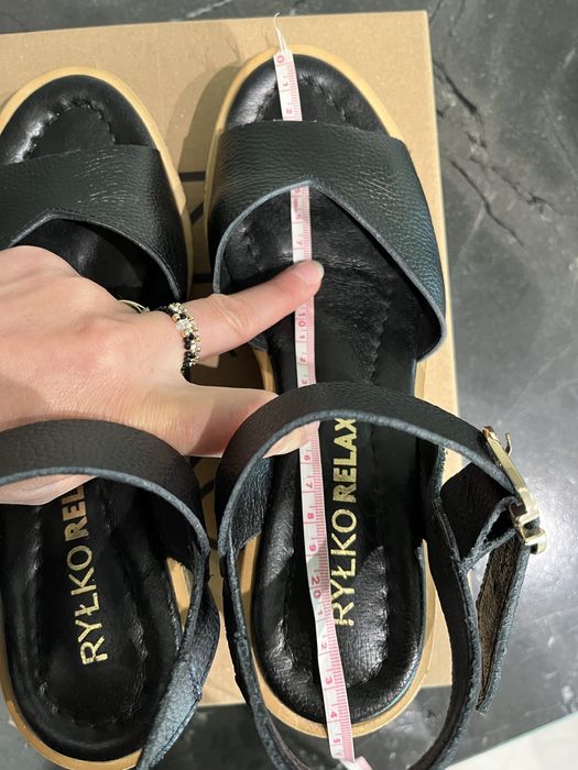 Ryłko relax skóra licowa 37 38 czarne sandały na koturnie gwarancja