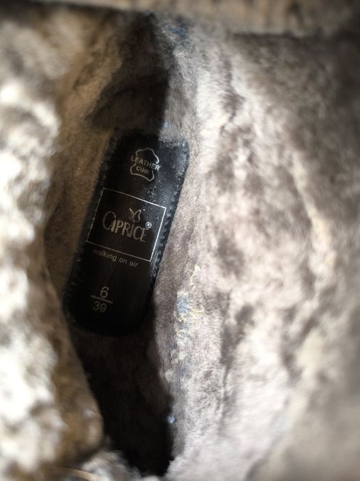 Skórzane ciemnobrązowe ocieplane trzewiki Caprice 39