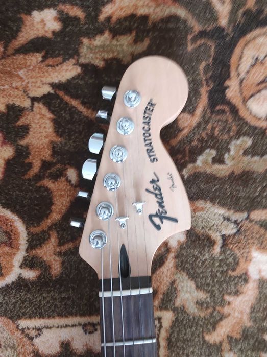 Squier Deluxe Stratocaster Hot Rails