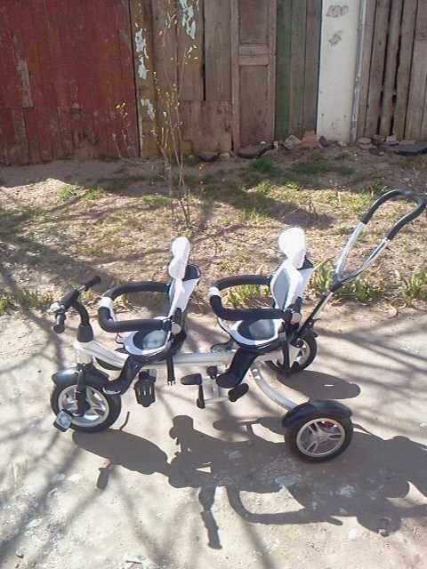 Коляска велосипед для двойни