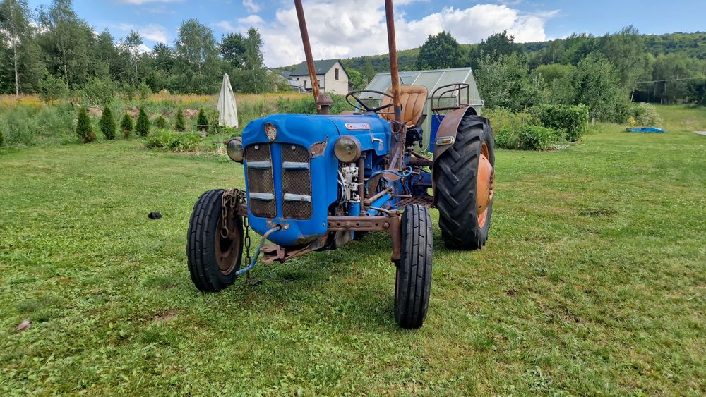 Traktor Ford Fordson Dexta, 32KM, 
Więcej informacji pod numerem tel.