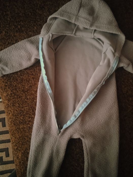 Теплий дитячий ромпер.