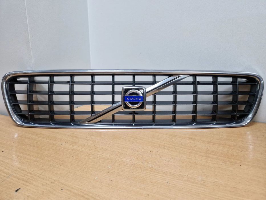 GRILL ATRAPA PLASTER MIODU VOLVO V50 S40 04-07