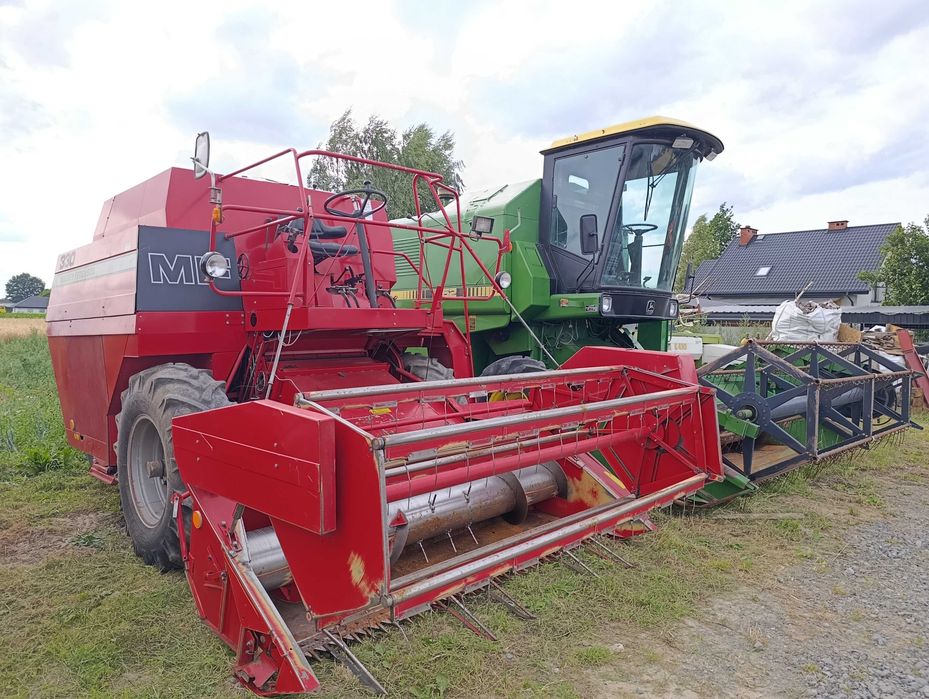 Kombajn John Deere 1052 , Massey Ferguson
