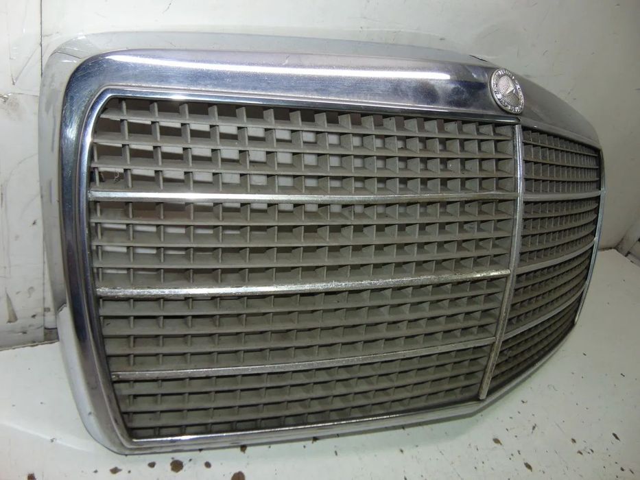 Mercedes w114/115 grelha