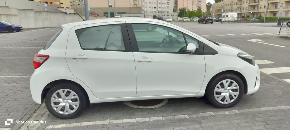 Carro  toyota  yaris