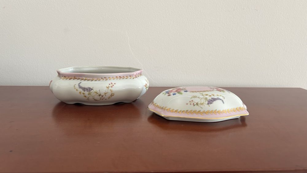 Conjunto Guarda Joias, Moldura e Candeeiros