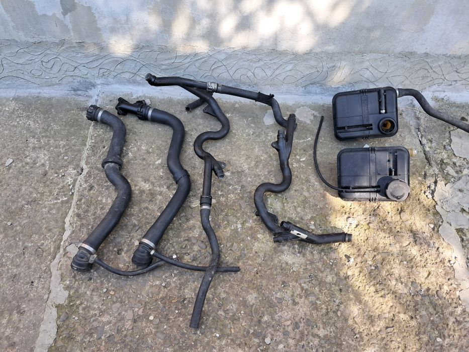 Продам росширительный бачок,патрубки на BMW E39 E38 E46 БМВ Е39 Е38