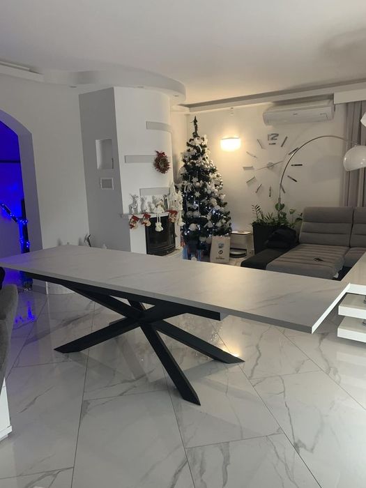 Stół rozkładany, metalowe nogi pająk