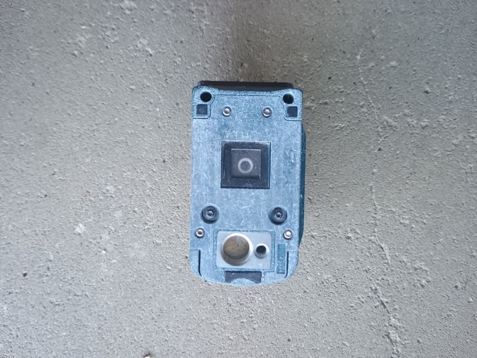 Laser krzyżowy Bosch GLL 2-15 punktowy