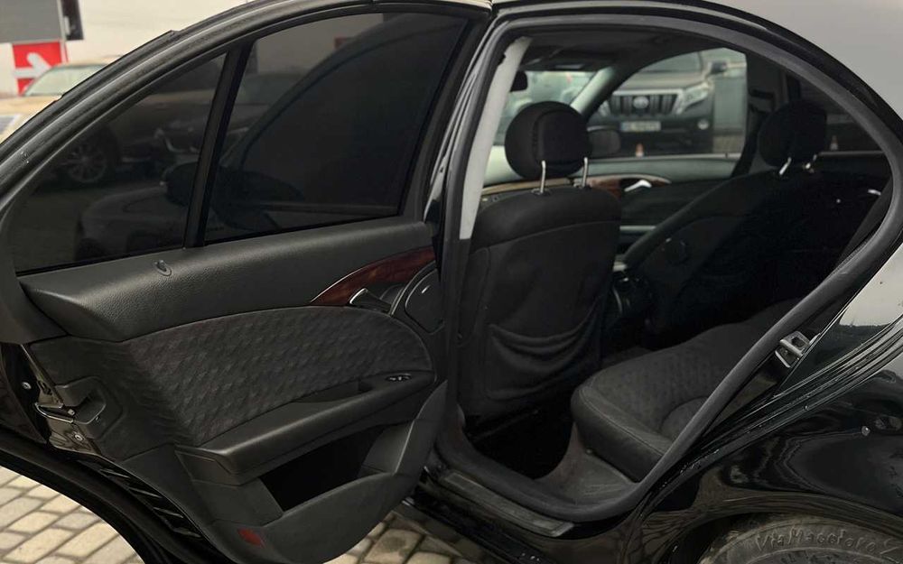 Mercedes-Benz E 220 2003