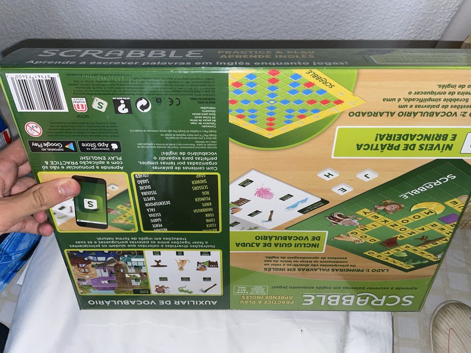 Jogo de tabuleiro SCRABBLE