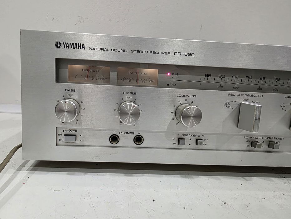 Na sprzedaż kultowy amplituner Yamaha CR-620 z cenionej serii