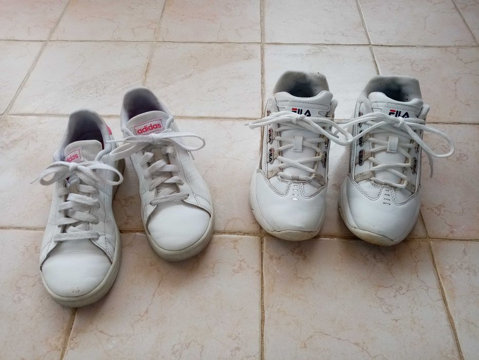 Used Girls' Sneakers