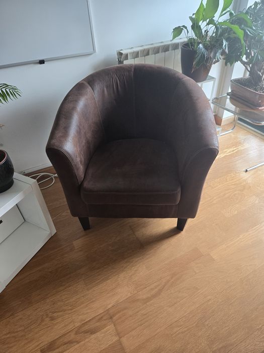 Vendo Cadeirao castanho do Gato Preto