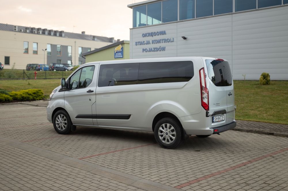 Wynajem busa, Wynajem busów 9-cio osobowych